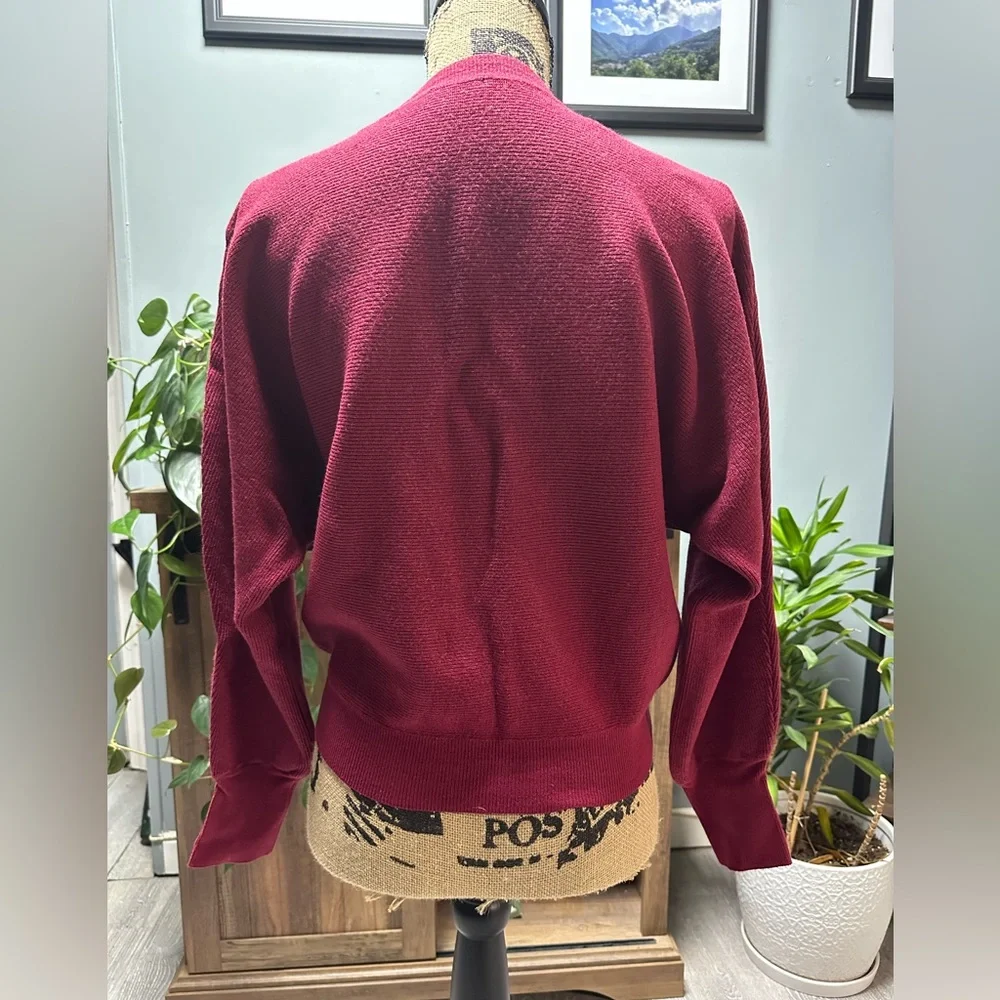Short Story SP/MP red cropped sweater. - Picture 2 of 3